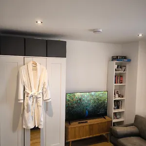 Heathrow Luxury Feltham